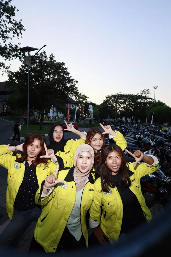 Pekan Ekonomi Teknik di Widya Puraya: Sensasi Photobooth Festival Musik & Bazar Kolaborasi FEB-FT UNDIP
