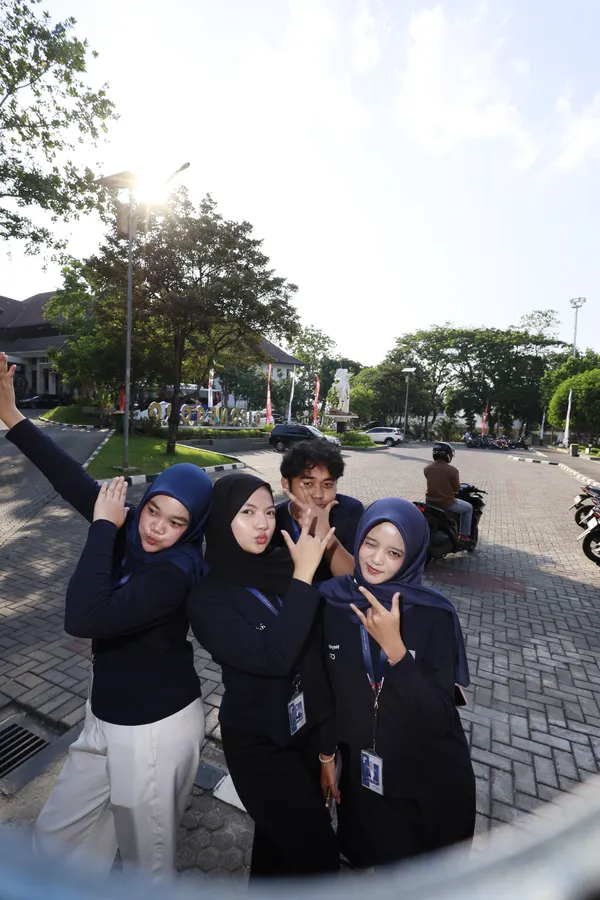Keseruan Photobooth HUT KAI ke-81 di Stasiun Semarang Tawang: Cetak Kilat & Suvenir Digital Penumpang